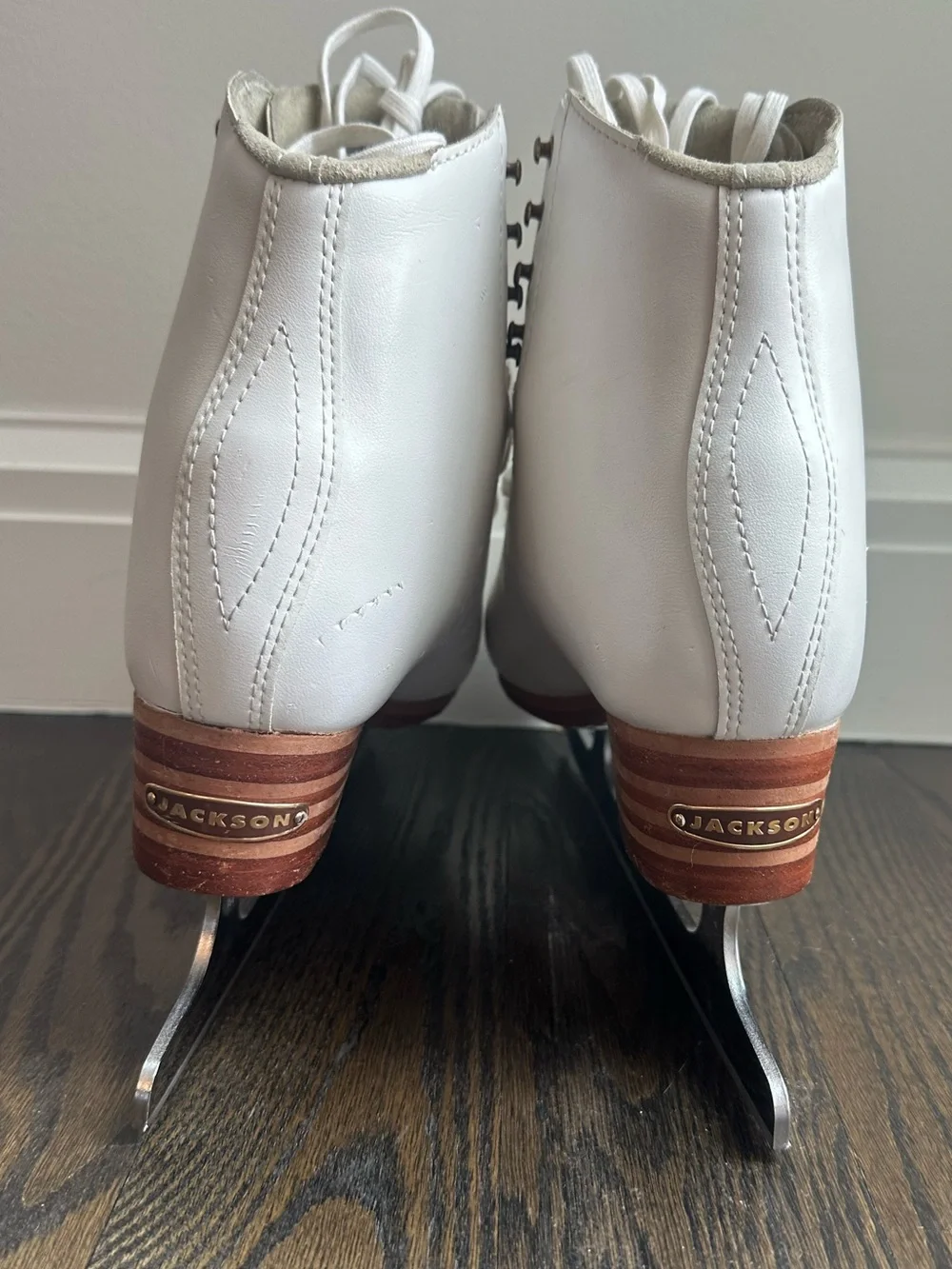 Jackson Ultima Competitor Ladies Figure Skates Size 7B